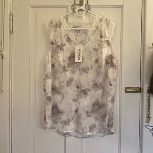 V!show tank top with lace